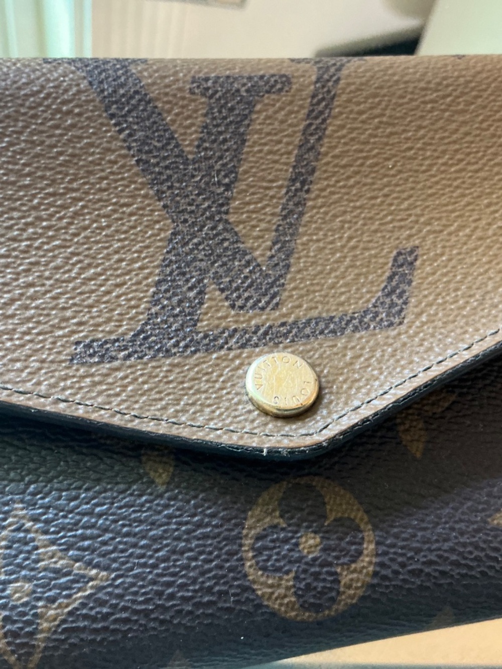 Authentic Louis Vuitton Sarah Wallet Reverse Monogram - Picture 14 of 14